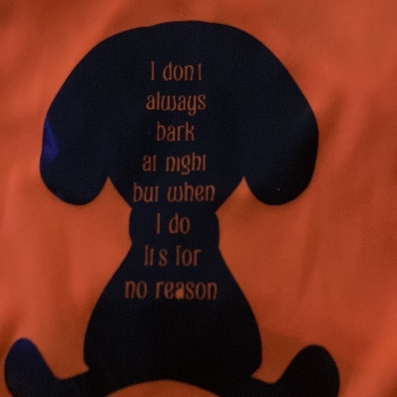 Price drop … NWOT Lightweight Material Dog (Puppy) Shirt with Saying - Picture 2 of 8